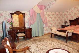 Гостевой дом Ceasar Николаев Двухместный номер Делюкс с 1 кроватью и ванной-3