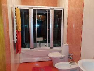 Гостевой дом Ceasar Николаев Двухместный номер Делюкс с 1 кроватью-6